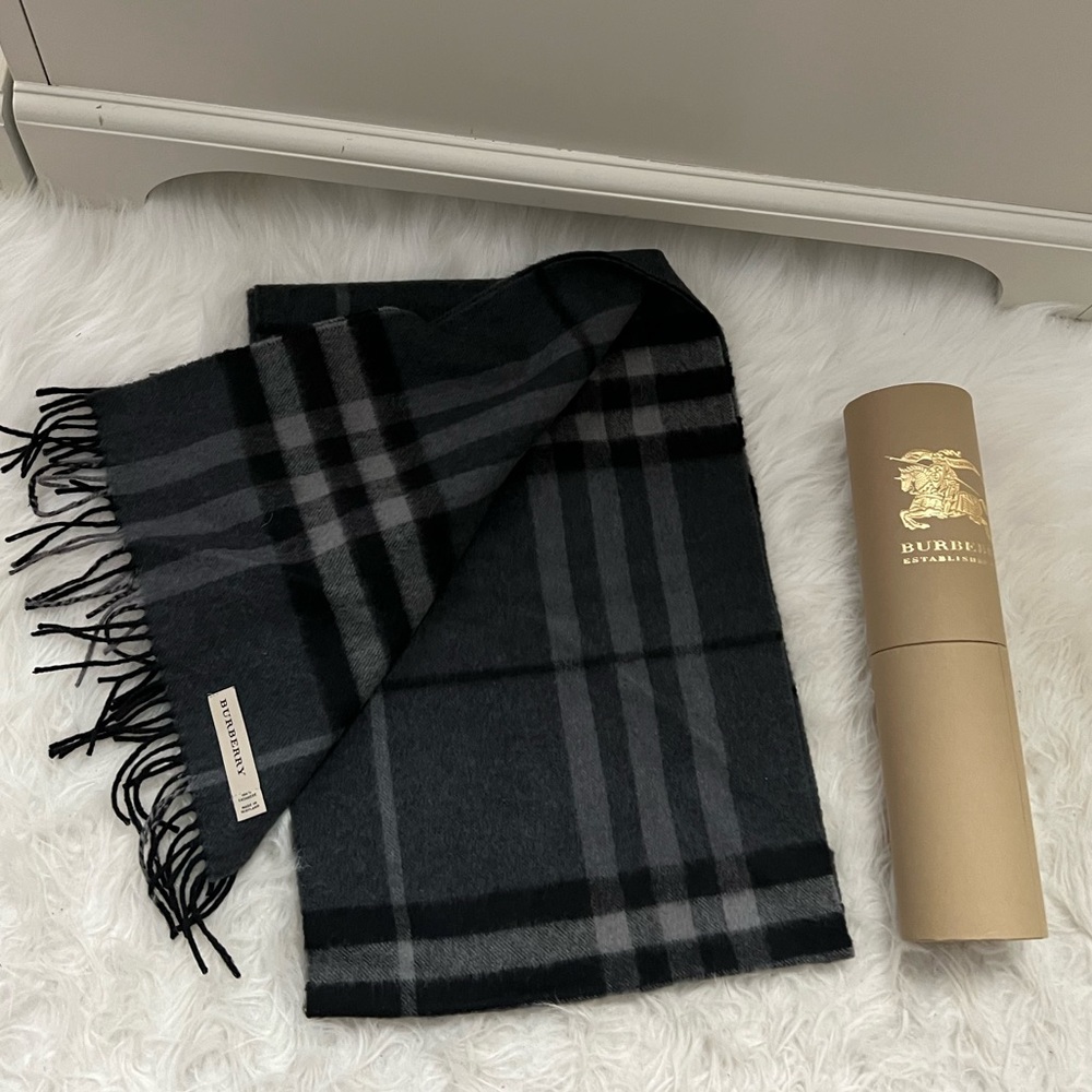 Burberry cashmere scarf